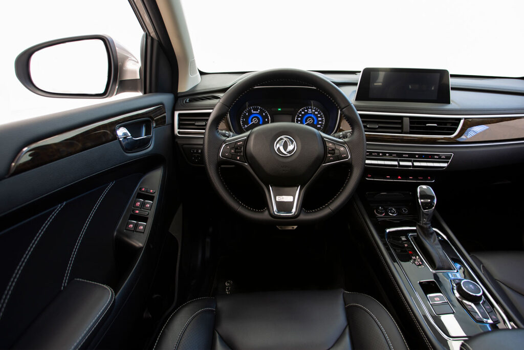 DFSK 580 Interior volante