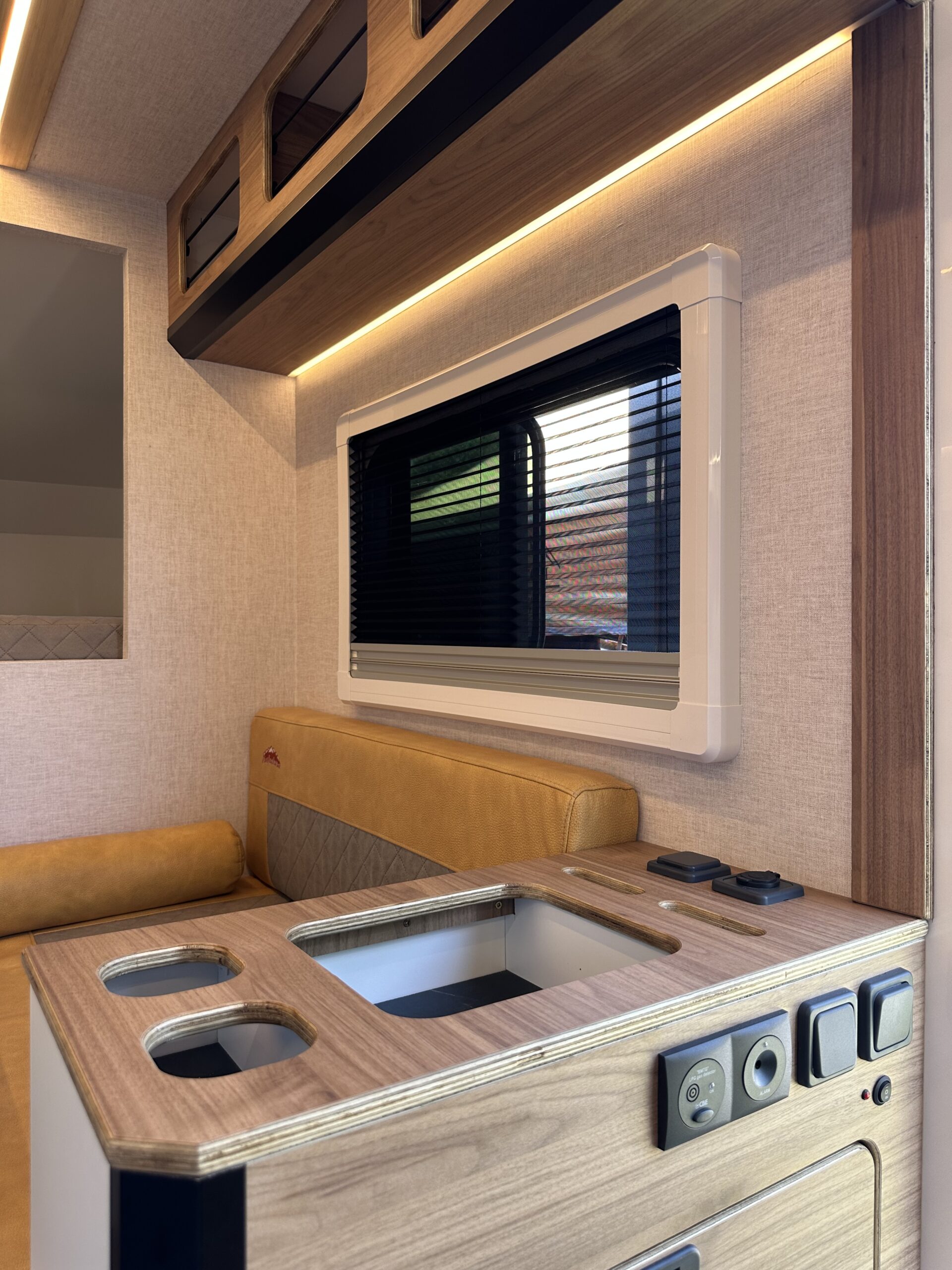 ISUZU camperizada en Asturias