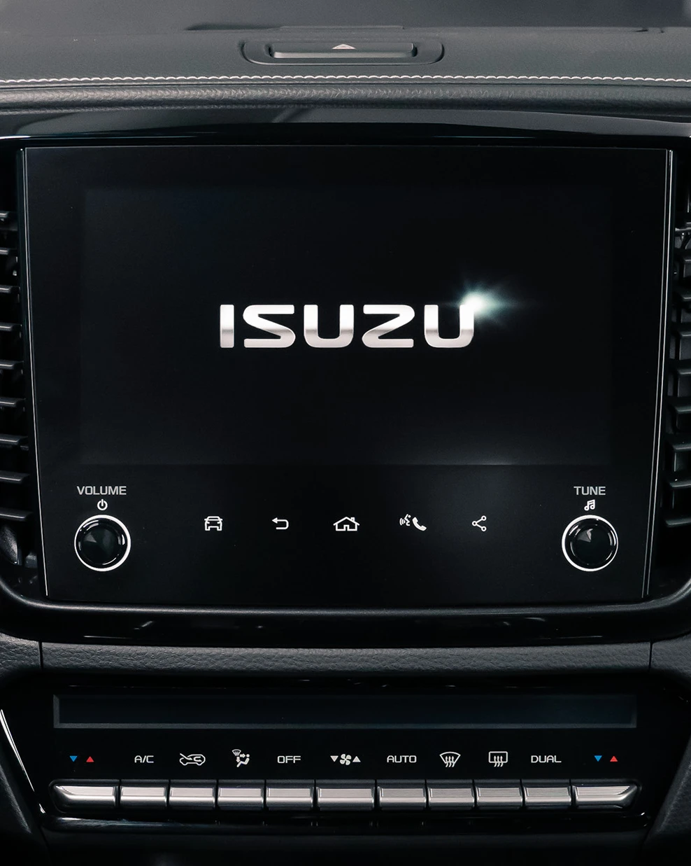 ISUZU D-MAX 2.2 CREW NITRO SPORT ISUZU D-MAX 2.2 CREW NITRO SPORT