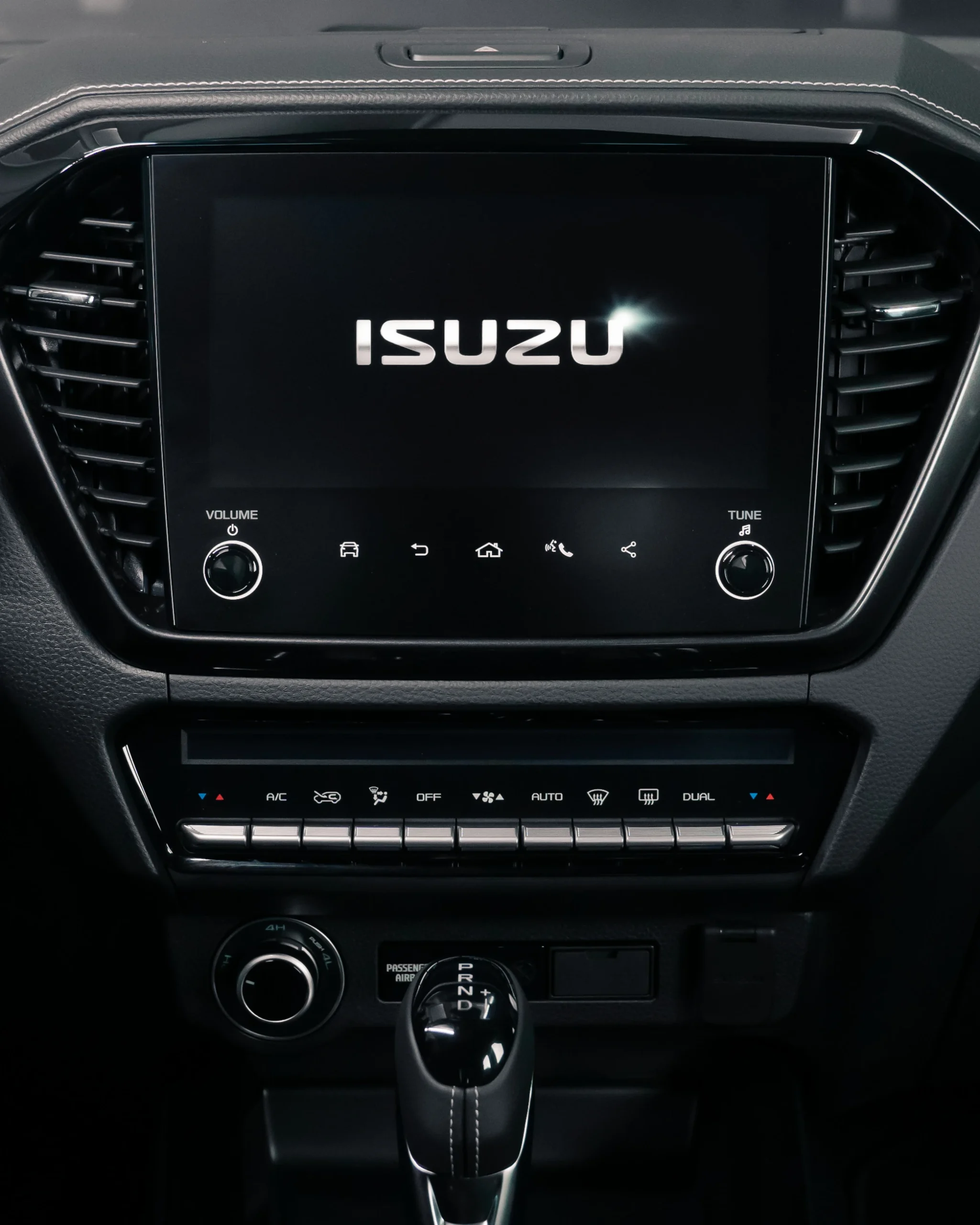 ISUZU D-MAX 2.2 SPACE NITRO SPORT ISUZU D-MAX 2.2 SPACE NITRO SPORT